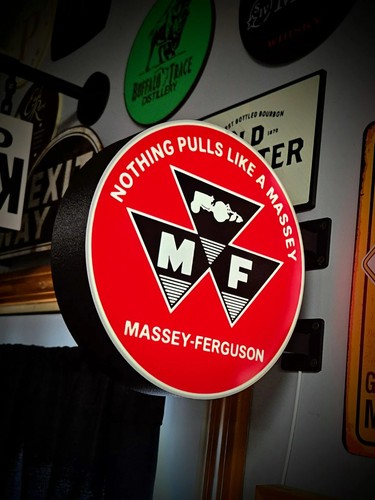 Massey ferguson - cm, (13.8")