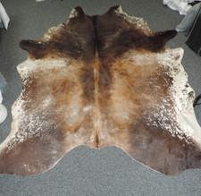 LARGE ANIMAL SKIN RUG - Browns