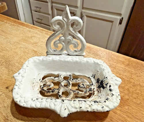 Vtg antique white - white, cast