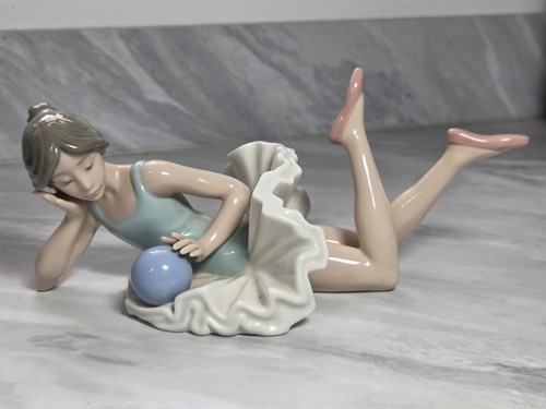 Nao lladro ballet dancer - by,