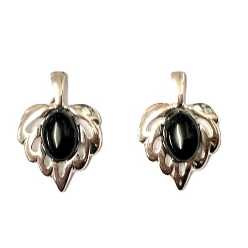Whitby jet 925 sterling - whitby, in