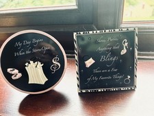 Girls ornaments plaques pink black bedroom decor x 2 shopping bling