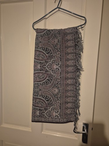 Big ladies pakistani - pakistani, shawl