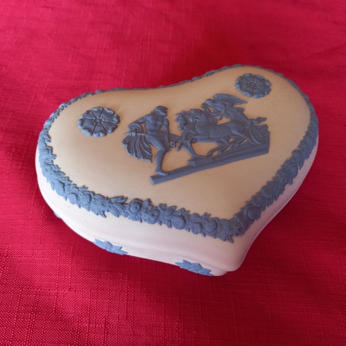 Wedgwood heart shaped blue - shaped,,