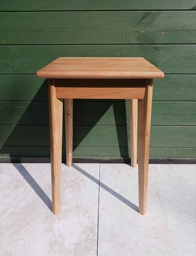 Oak and chestnut side table - ,