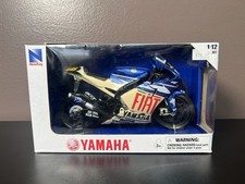 New Ray 1:12 Yamaha YZR-M1 –