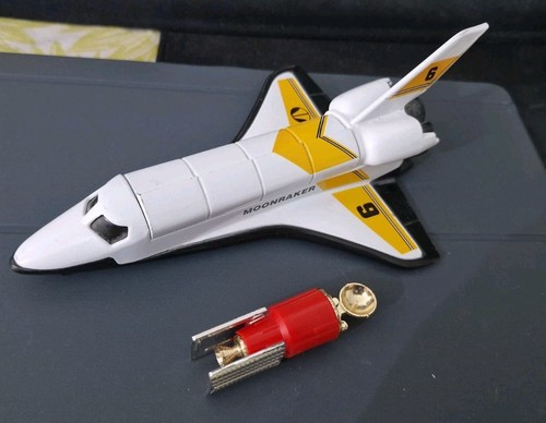 Corgi 007 moonraker space - corgi,