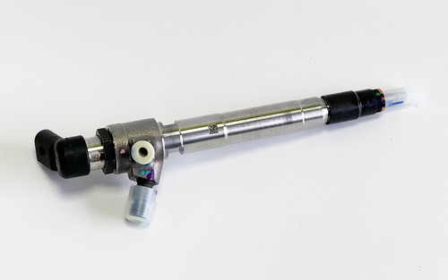 Oem new fuel injector - new, for