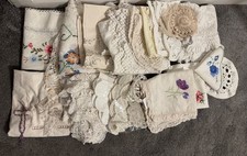 Large bundle of vintage unsorted cotton lace inc tablecloths, coasters & runners