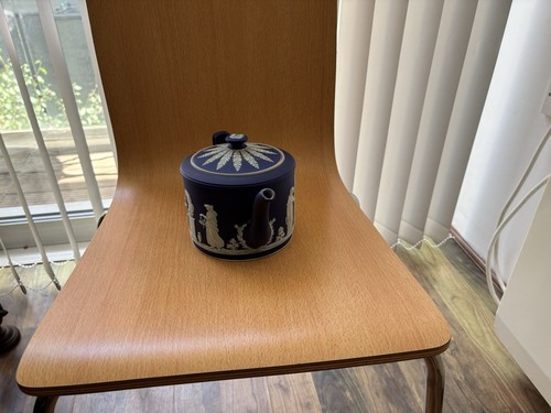 Wedgwood dark blue jasperware - dark,