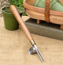 Daisy Grubber weed puller Vintage Garden tool