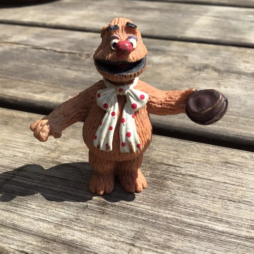 Old vintage 1980s - fozzie, bear