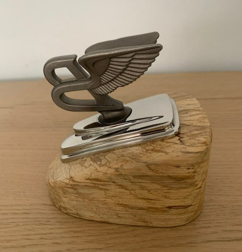 Bentley flying mascot desk - b,
