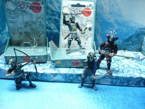 Samurai asian figures - lot, 9