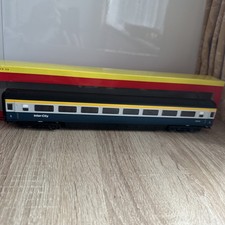 Hornby R4157A. Mk3 BR Blue & Grey First Open Coach . W41137. Excellent Condition