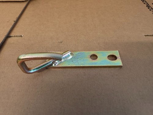 Centre exhaust hook hanger - centre,