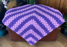 VINTAGE HAND MADE CROCHETED LILAC PINK BLANKET BEDSPREAD THROW CAMPERVAN 50"x52"