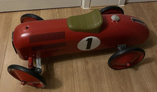 Vilac 1102 Ride on Car Vintage style, Red. Great Condition, No steering wheel