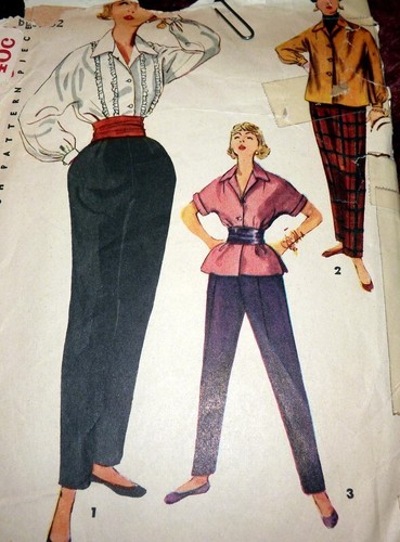 Lovely vtg 1950s blouse - *lovely,
