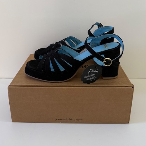 Joanie sandals size - , 8