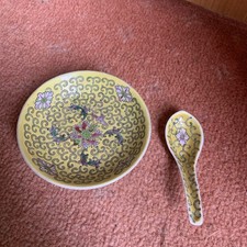 1 chinese soup spoon and bowl