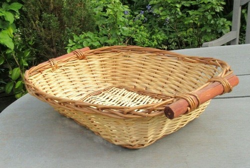Large vintage wicker rattan - large,