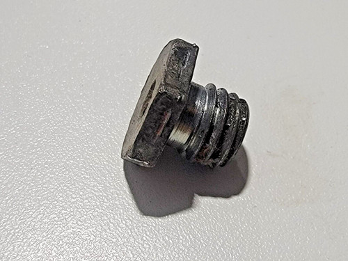 Crankcase oil drain plug 1972 - crankcase,
