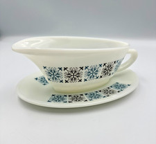 Pyrex Gravy Sauce Boat & Saucer JAY Chelsea Pattern Underplate Retro Vintage 70s