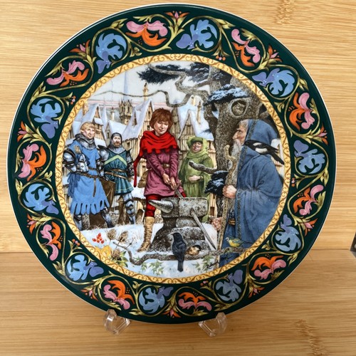 Wedgwood plate arthur draws - plate, "arthur