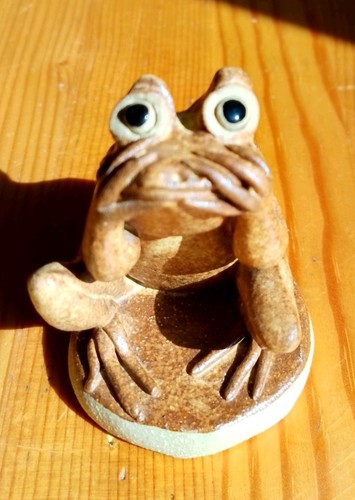 Quirky frog sculpture - frog,