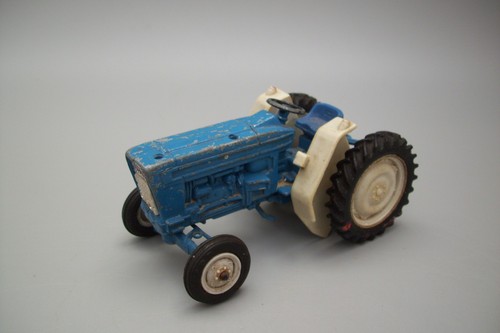 Vintage britains ford 6600 - vintage,