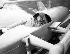 Donald Campbell breaks Water