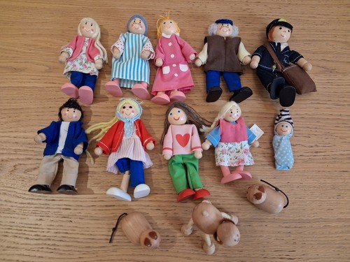Wooden dolls house - dolls, /