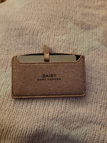 Daisy marc jacobs - daisy, compact