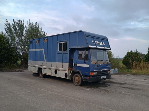 Horsebox lorry daf - 7.5,