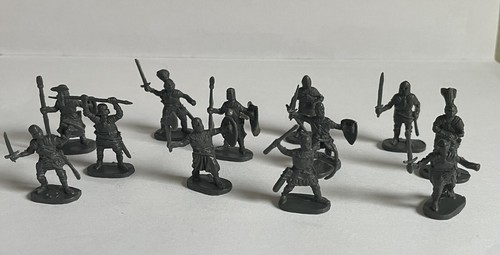 Medieval knights figures - figures,