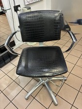 REM Atlas Styling Chair