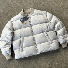 *NEW* NWT Women’s M Eddie