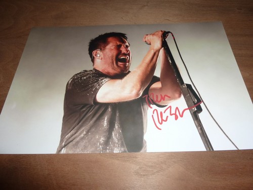 Trent reznor signed 12x8 photo - trent,