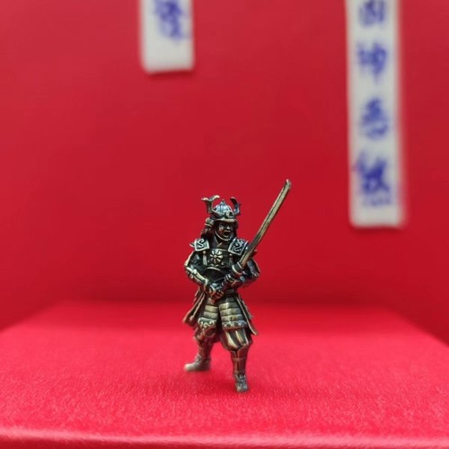 Solid bronze slash samurai - bronze,