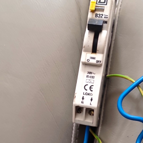 Square b32 type pole - 1,