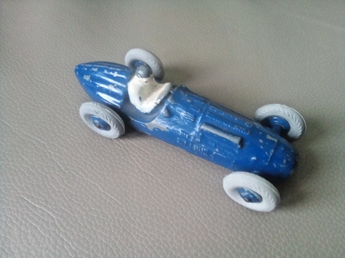 1950 dinky toys racing car - racing,