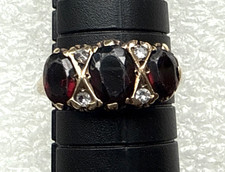 9ct Gold 3 Stone Garnet &