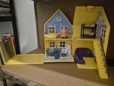 Peppa Pig Fold Out House +Furniture Accessories