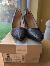 Clarks Women's Leather Shoes Size 5 Black Metallic Leather