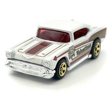 HOT WHEELS CHEVROLET BEL AIR 1957 (HOLIDAY RACERS, 2018) VALENTINES DAY