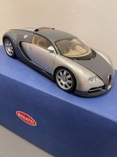 AUTOart Model Car Bugatti