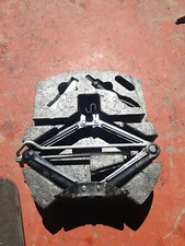 FORD MONDEO SPARE FOAM TOOL