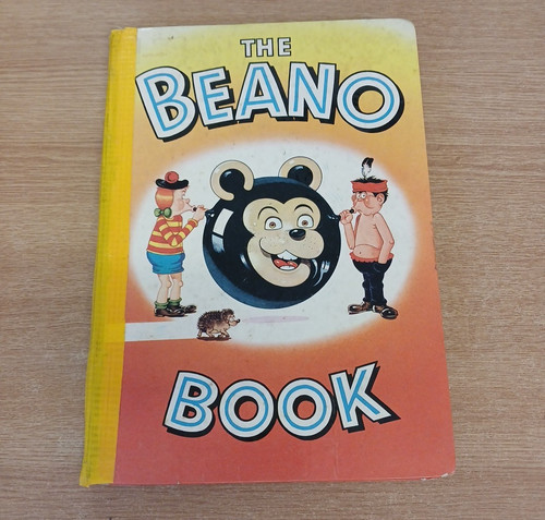 The beano book - beano,