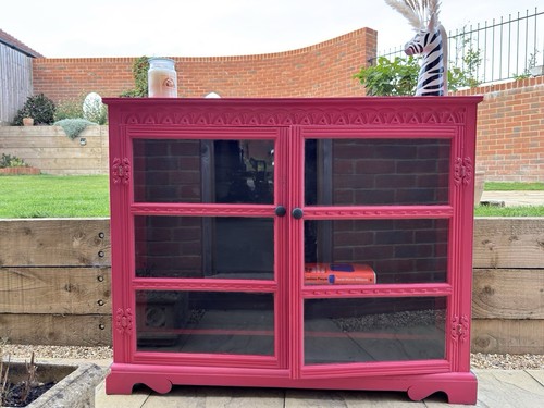 Retro hot pink and - and, black